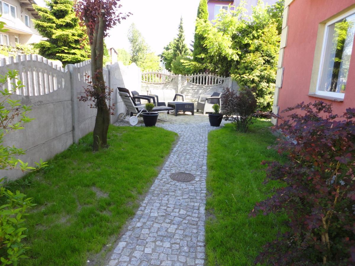 Bed and Breakfast Marmonoli Ustka Esterno foto