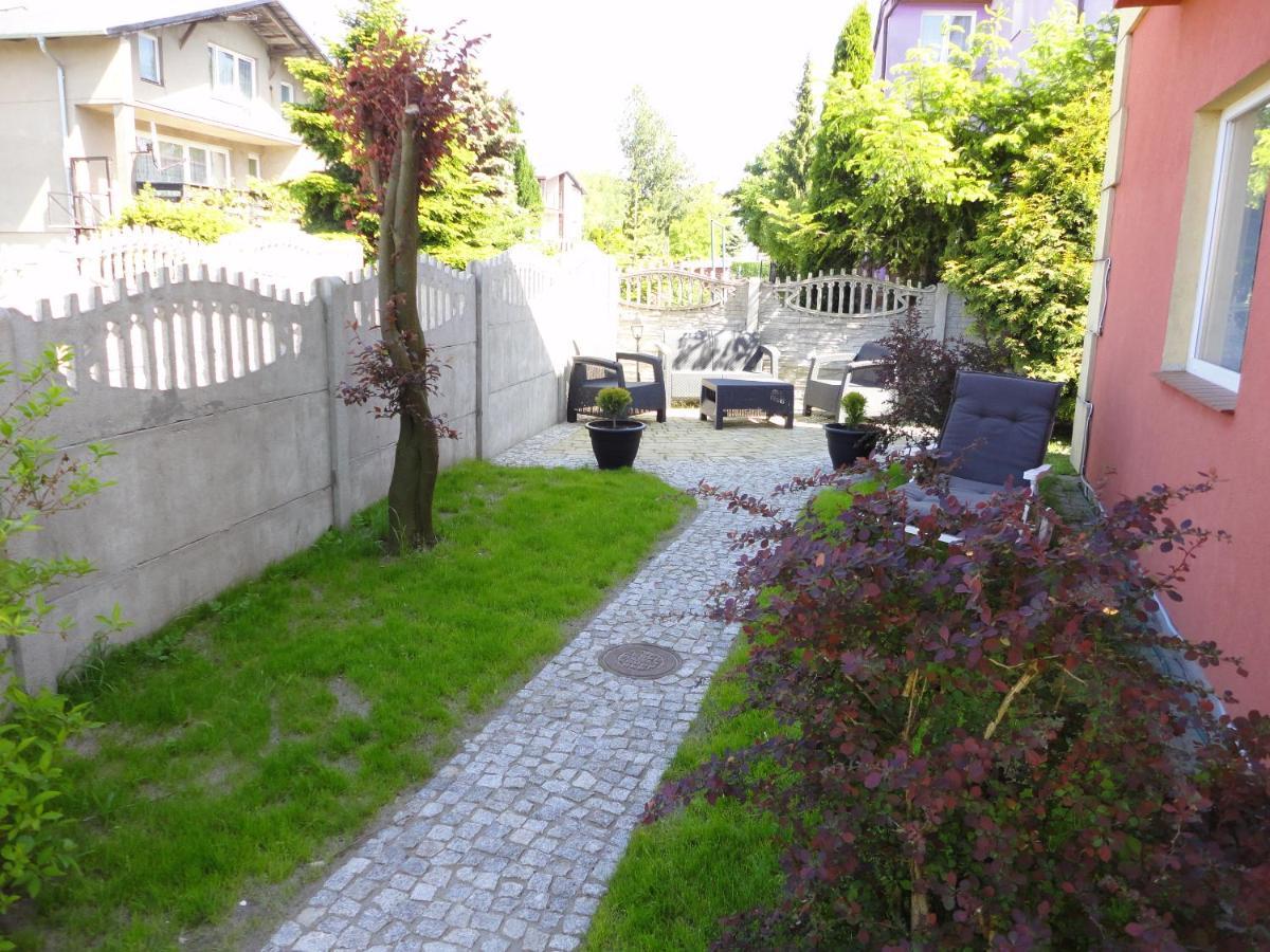 Bed and Breakfast Marmonoli Ustka Esterno foto
