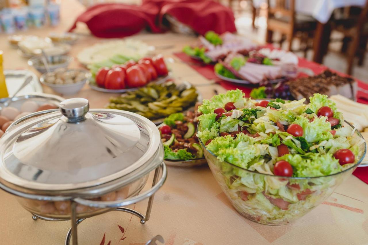 Bed and Breakfast Marmonoli Ustka Esterno foto