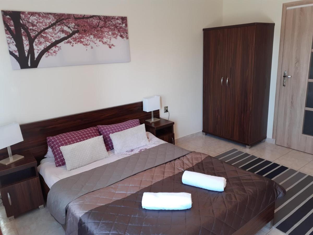 Bed and Breakfast Marmonoli Ustka Esterno foto