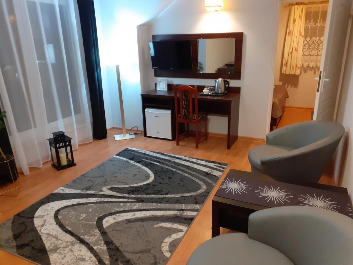 Bed and Breakfast Marmonoli Ustka Esterno foto