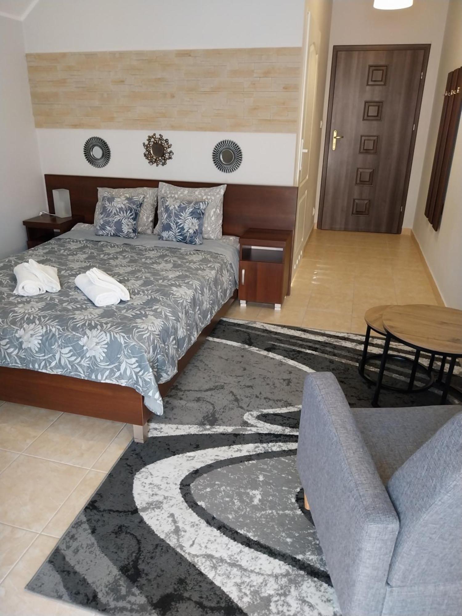 Bed and Breakfast Marmonoli Ustka Esterno foto
