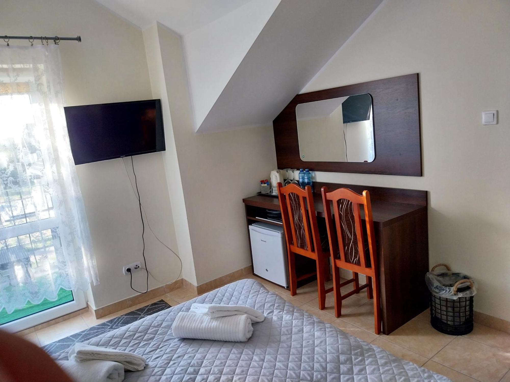 Bed and Breakfast Marmonoli Ustka Esterno foto